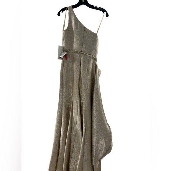 NWT Mac Duggal One Shoulder Metallic Ruffle Evening Gown - Picture 7 of 9